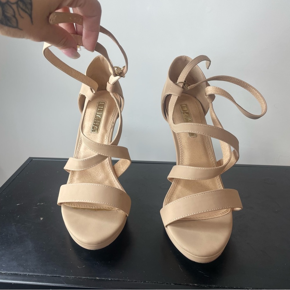 Nude strappy heels - Picture 3 of 6